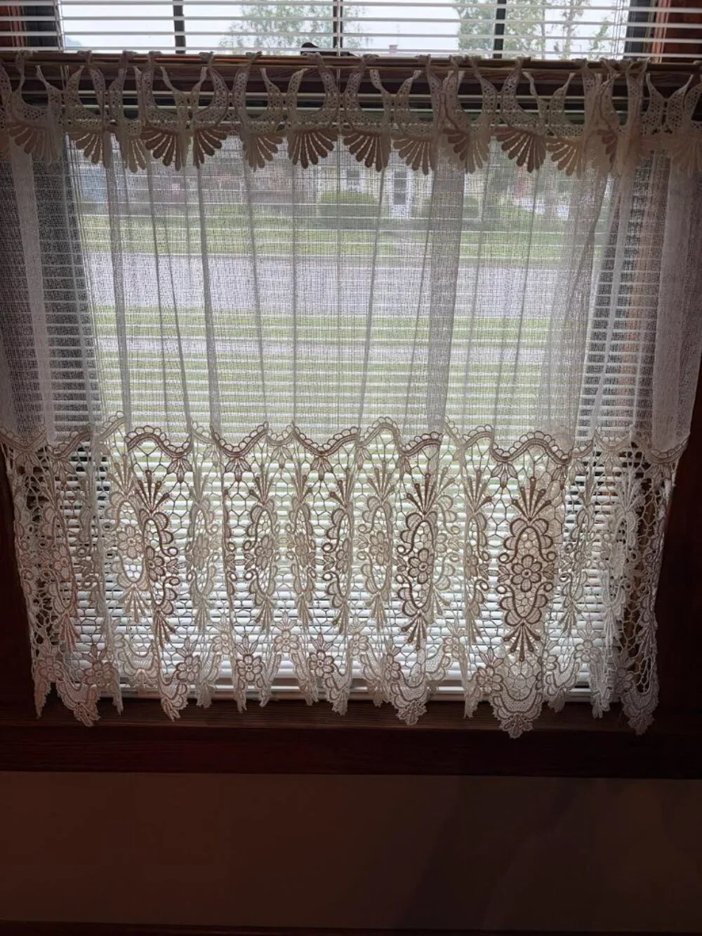 Imported Medallion Macrame Tier 29